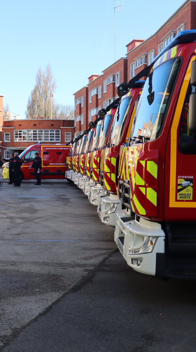 [Cérémonie de remise de véhicules 🚒 - Kursaal]

Demain matin, à 10h30 au <a href="/DKKursaal/">Dunkerque Kursaal</a> , les autorités du SDIS du Nord remettront les clefs de nombreux engins aux chefs de centre d’incendie et de secours.

A cette occasion, venez assister à la cérémonie!