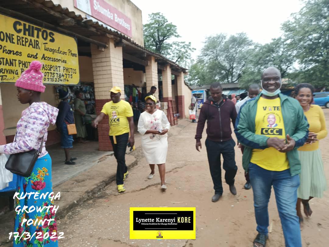 OfficialFridaWd's tweet photo. @CCCZimbabwe Caretaker VP @KarenyiKore was in Rutenga & Neshuro mobilising the people and business to VOTE #CCC candidate @TendekaiMandi in the @CCCMweneziEast Byelection on the 26 of March.
#NgaapindeHakeMukomana
#SupportisNeeded. https://t.co/HeSj0Uo05d