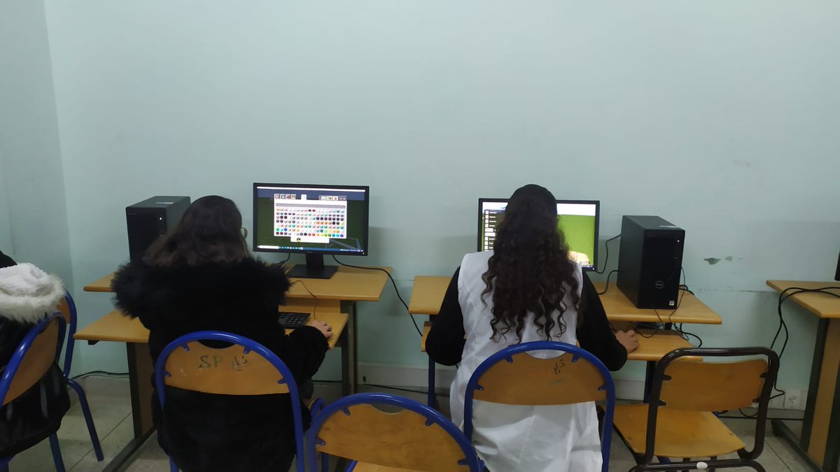 directionouazz1's tweet photo. Les Ateliers Minecraft au Collège Moulay Touhami Dp d'Ouezzane.
Compétition #inwi challenge.
@ilhamlaaziz @taalimtice @MarocEducation #MicrosoftEDU https://t.co/2DSZTD6Q1v