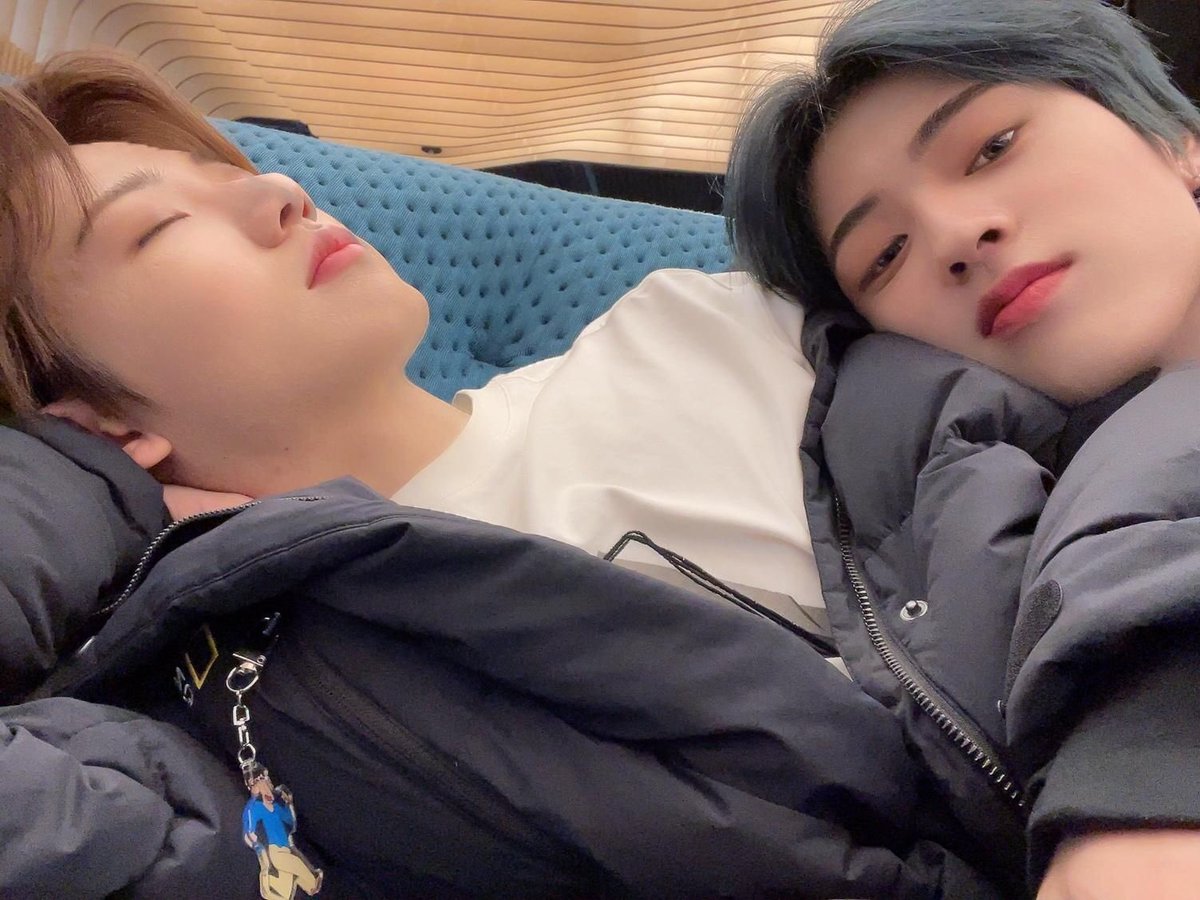 เอาแต่นอนกินบ้านกินเมืองอยู่นั่น