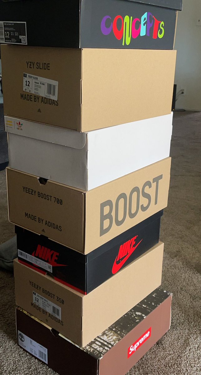 FamDaKing's tweet photo. @snkr_twitr #Mailcall + YZY Foam otw https://t.co/AebyYEkMDq