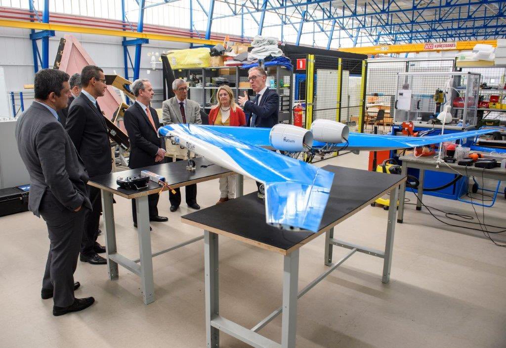 Dean Henri Werij of #tudelft explains Flying V ambitions to Brazil Delegation headed by Vice Minister Science Technology and Innovation Sergio Freitas de Almeida on 17-3-22