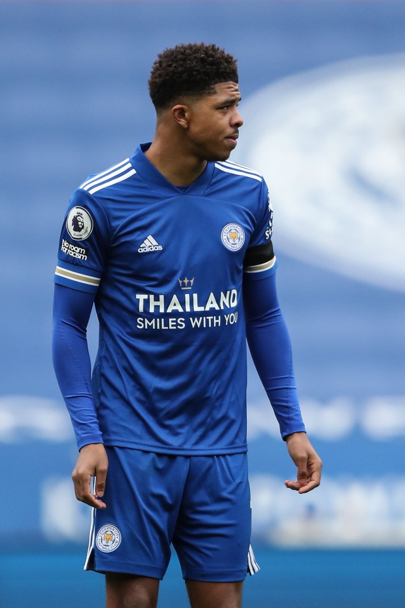 lnstantFoot's tweet photo. Premier match de la saison pour Wesley Fofana qui revient d'une grosse blessure après 7 mois d'absence, et il redonne l'avantage à Leicester grâce à un but sur corner ! 💙💫 https://t.co/a9dX9M3ck0