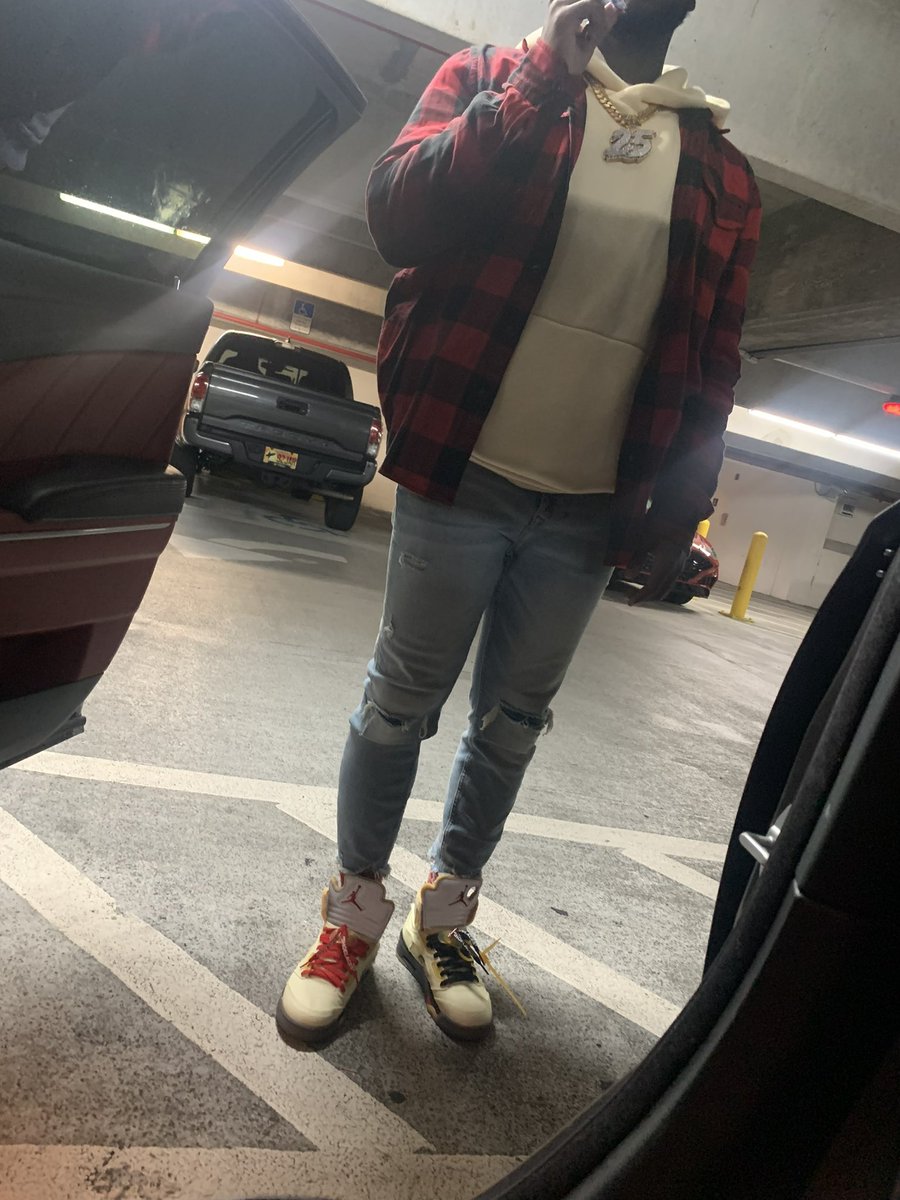 psm00_01's tweet photo. @virgilabloh  ⛵️ https://t.co/a0smUVNzAy