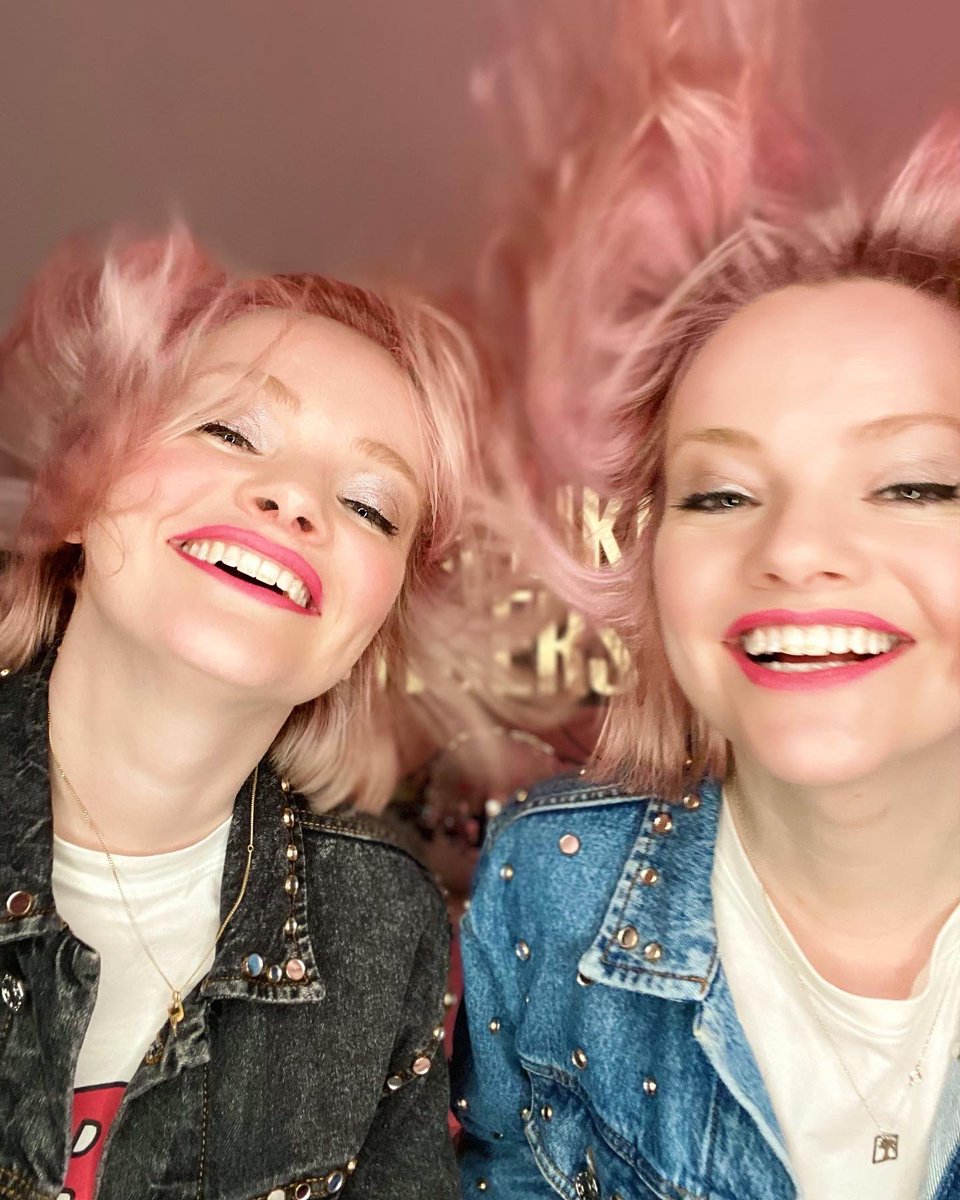 TalkLikeTigers's tweet photo. This is how music makes us feel. How does it make you feel? βοΈπβ€οΈ
Exciting news...Sacred Feminine is track of the day on the amazing @getinherears Read here: https://t.co/UNOYkEqBYs
#twins #pinkhair #hairflick https://t.co/N4z9Jt1V7T