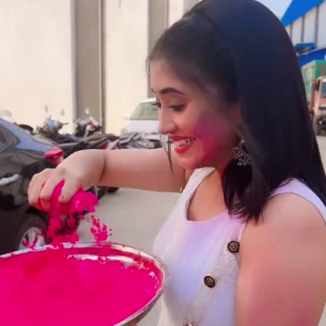 Celebs_Gallery's tweet photo. #ShivangiJoshi #HappyHoli 

#BalikaVadhu2 https://t.co/43zTEdpq84