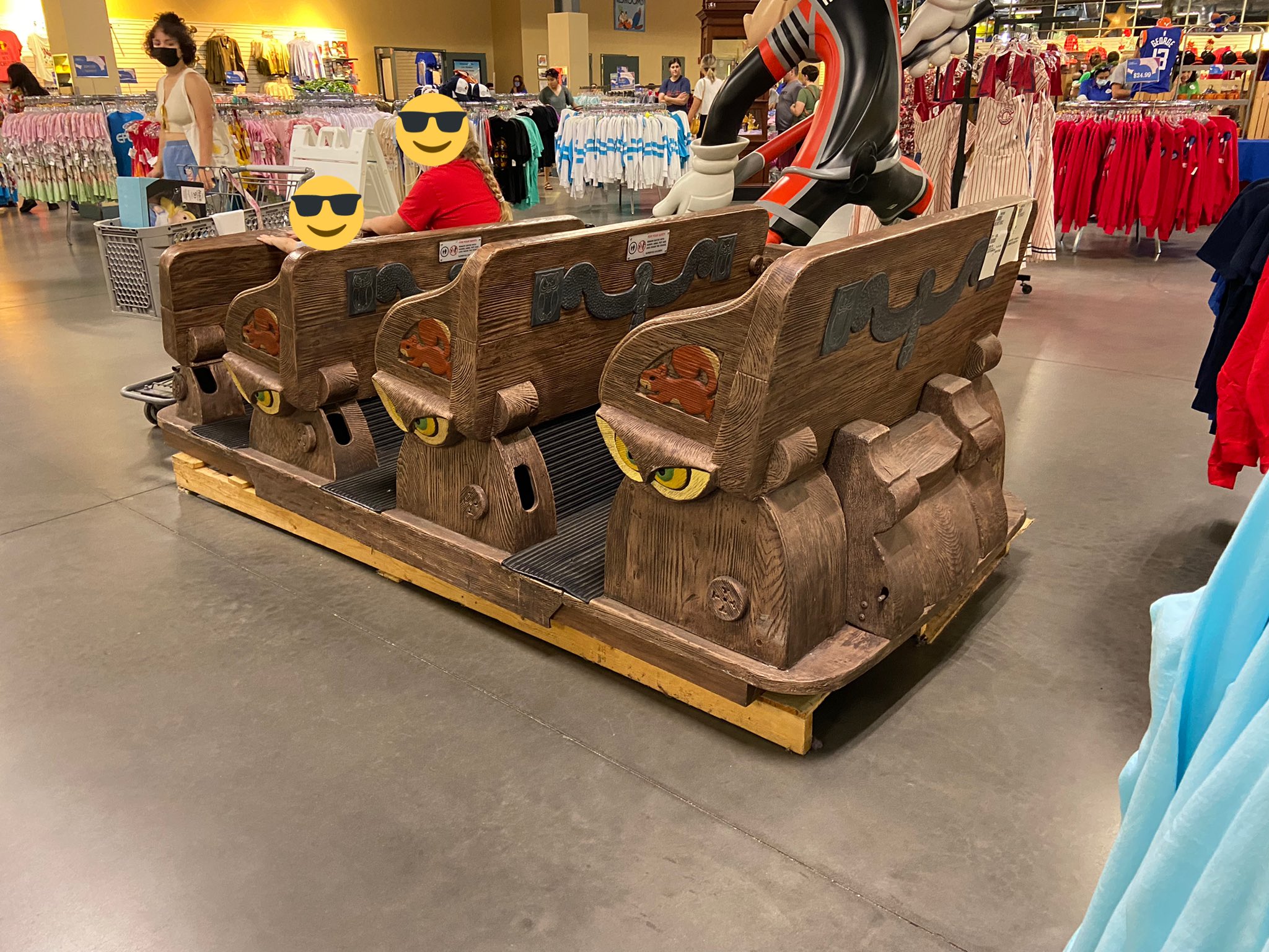 austin-does-on-twitter-there-s-a-snow-white-s-scary-adventures-ride