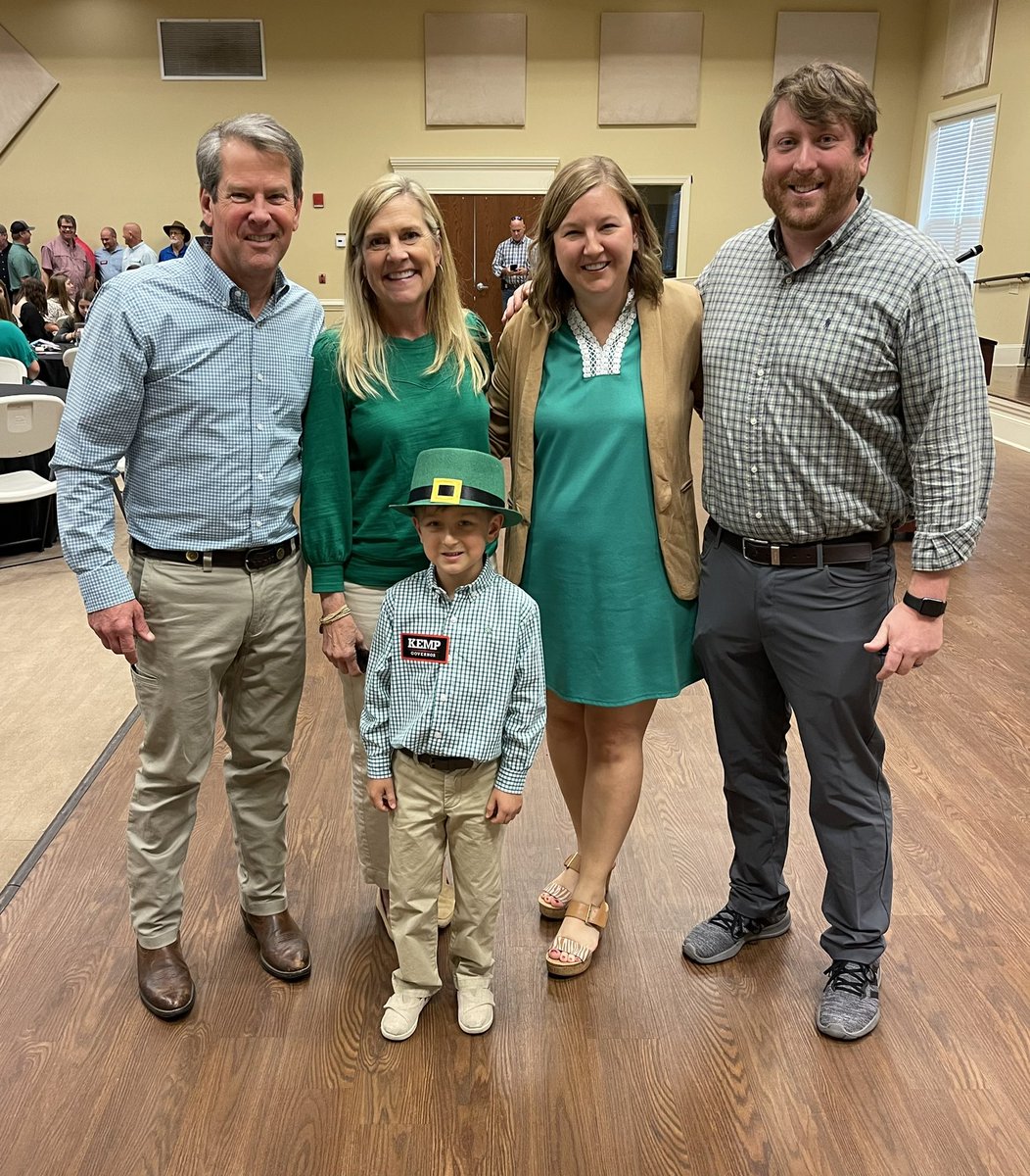TeamKempGA's tweet photo. Happy St. Patrick’s Day from #TeamKemp! 🪓🍀 #gapol https://t.co/82RT89TH4B