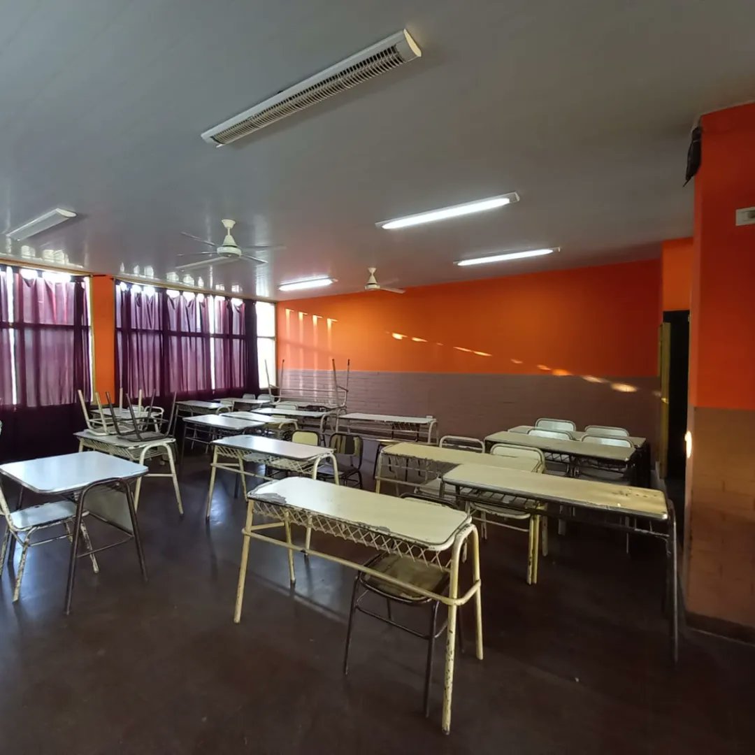 CGEMisiones's tweet photo. 📍Puerto Libertad. En el BOP 22, con fondos de reparaciones menores se pintaron aulas y patio interno.

#EducaciónMisiones #PresencialidadPlena #VueltaAClases 

@jalbertogalarza @EscurdiaViviana @misioneseduca
@gobmisiones https://t.co/Cw0NHlKKv4