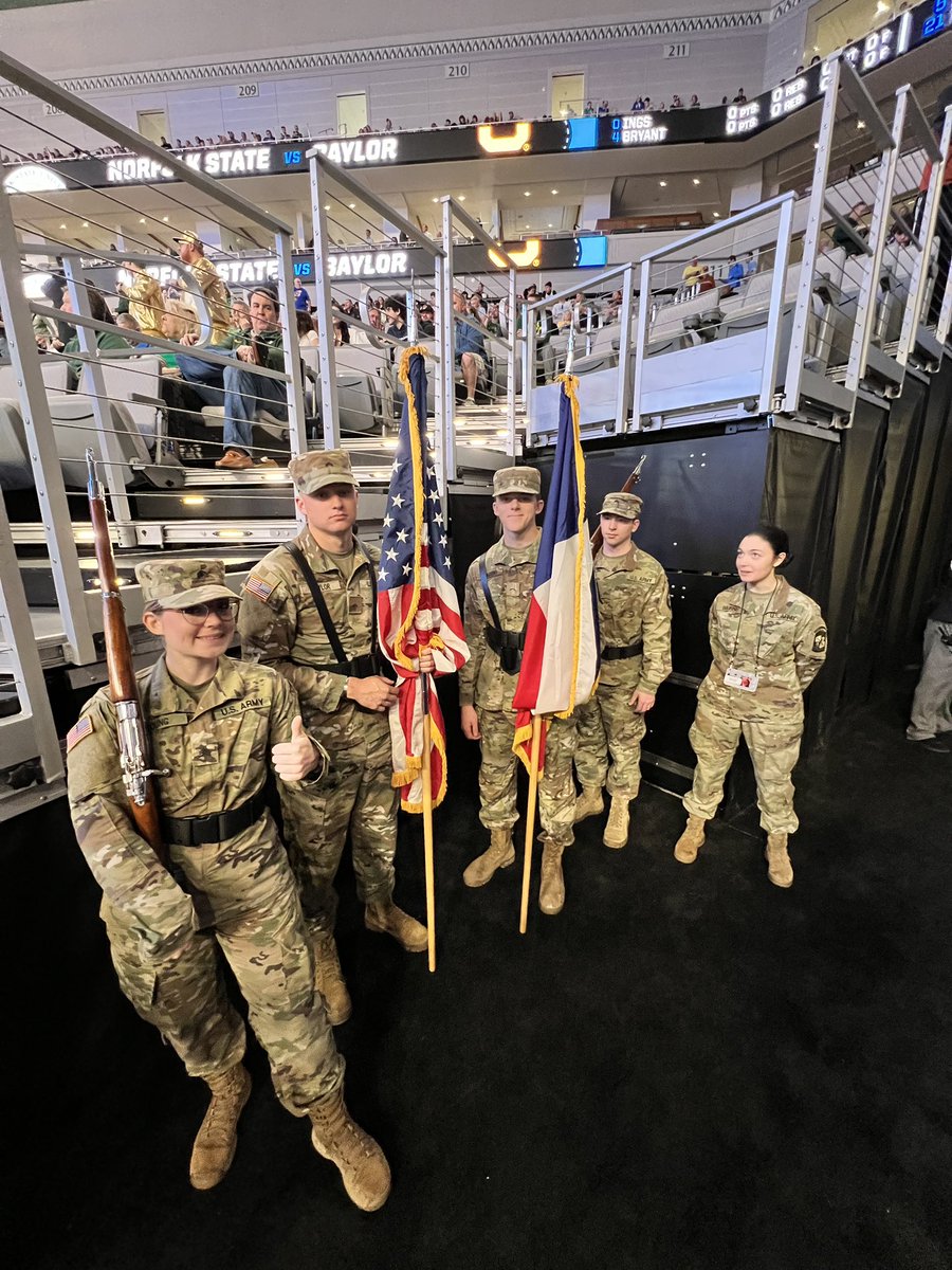 TCUArmyROTC's tweet image. Honoring America 🇺🇸 #MarchMadness  #CadetCommand #TCUArmyROTC