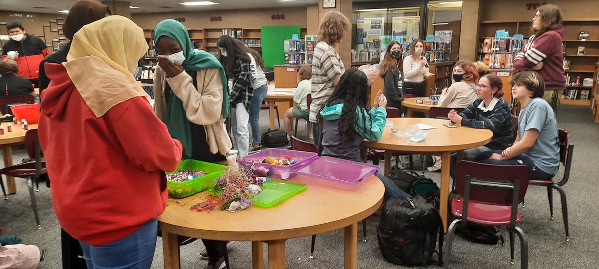 rvabmdavis's tweet photo. Exciting activities in the library this week. Planting seeds, greenscreen Meteorology filming in German with Mr. Runner and a Makerfest. @suzannestockman @hcpslib @godwin_library @Godwin_students https://t.co/cC38ox7of6
