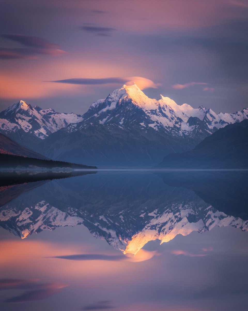 Gm gm 

There’s just over 2 hours left on the auction for ‘Cloud Piercer’ over on <a href="/SuperRare/">SuperRare</a>

Thank you so much to @jamison_dove for kicking off the auction and resonating with this piece. I’m so forever grateful