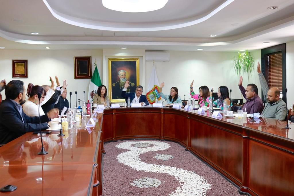 GobCoacalco2022's tweet image. Este #jueves en la Décima Primera Sesión Ordinaria de Cabildo, se aprobaron por unanimidad los siguientes puntos:
✅Alta de bienes inmuebles como parte del patrimonio municipal.
✅Reglamento de la Coordinación de Protección Civil y Bomberos.