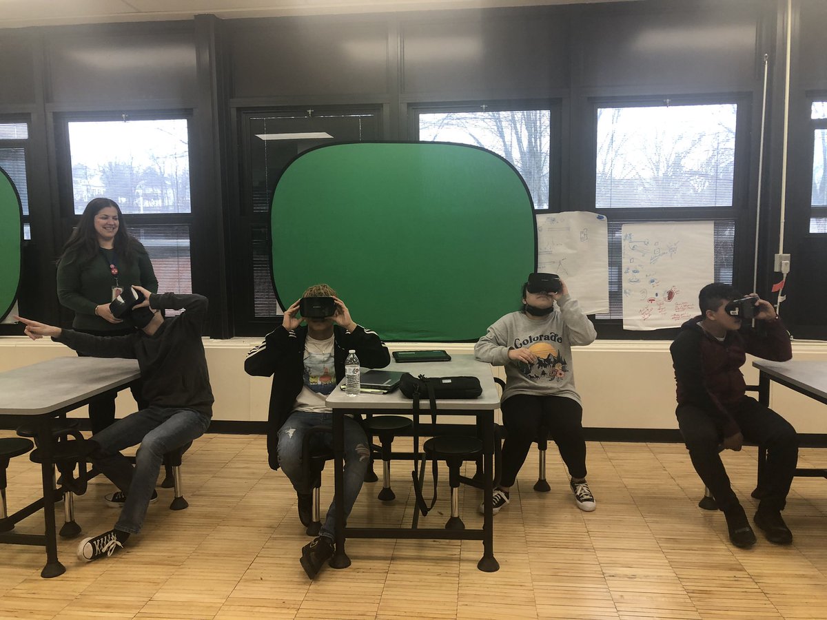 Mrs_Krauze's tweet photo. Thank you Mrs. Bethancourt for bringing your students to the ThinkCenter for virtual field trips today to practice speaking and listening skills. 5th grade traveled underwater. 6th grade looked closely at flight. 7th grade toured national landmarks. 8th grade explored Greece. https://t.co/TN4MFvafBm