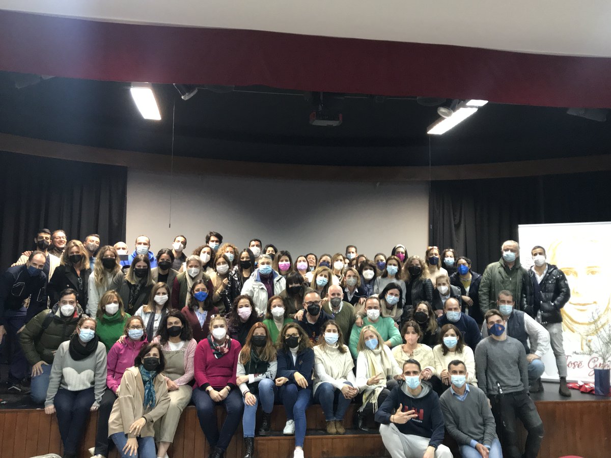 Esta semana hemos tenido la visita del Equipo de Titularidad. ¡Momentos de encuentro y formación como #familia Cristo Rey!

#fundacioneducativajosegras #cristoreyjaen #familiacristorey #formacion #crecimientopersonal
