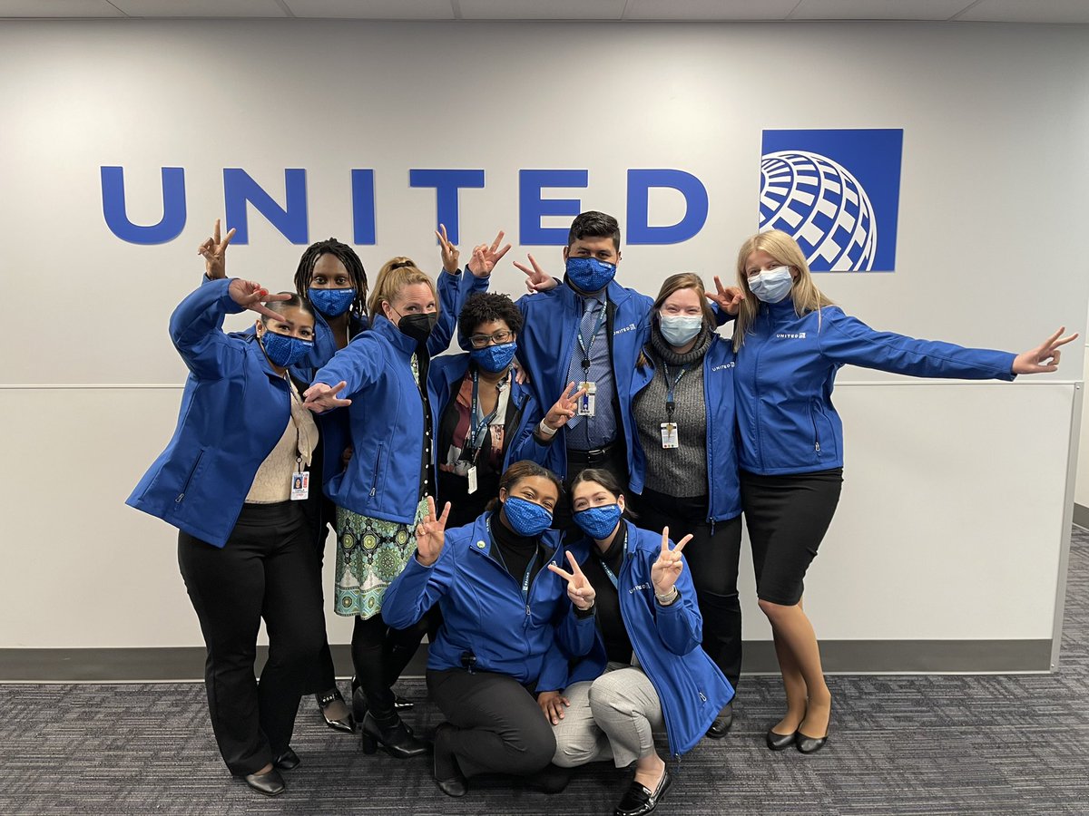 @MoQuinnUA @jslate78 @Tobyatunited @RRR_United @mtmorais28 @michielle_ua Class 2202 has arrived at @iadsw @JacobBirchUAL @KayLHowell1 @Vic_Petrosky @Monique48089605