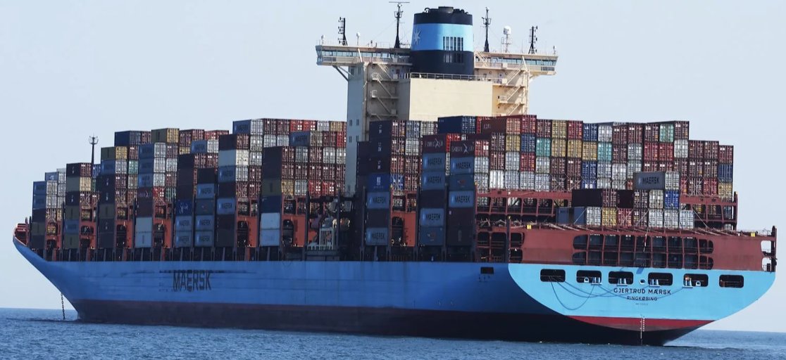 JimHacker's tweet photo. @TheExecEditor @paultheemergen1 @SurreyRoadCops Container height doesn't matter on the boat. (Well, it doesn't affect which bridges it fits under, that's for sure..) https://t.co/waOoj7iY3f