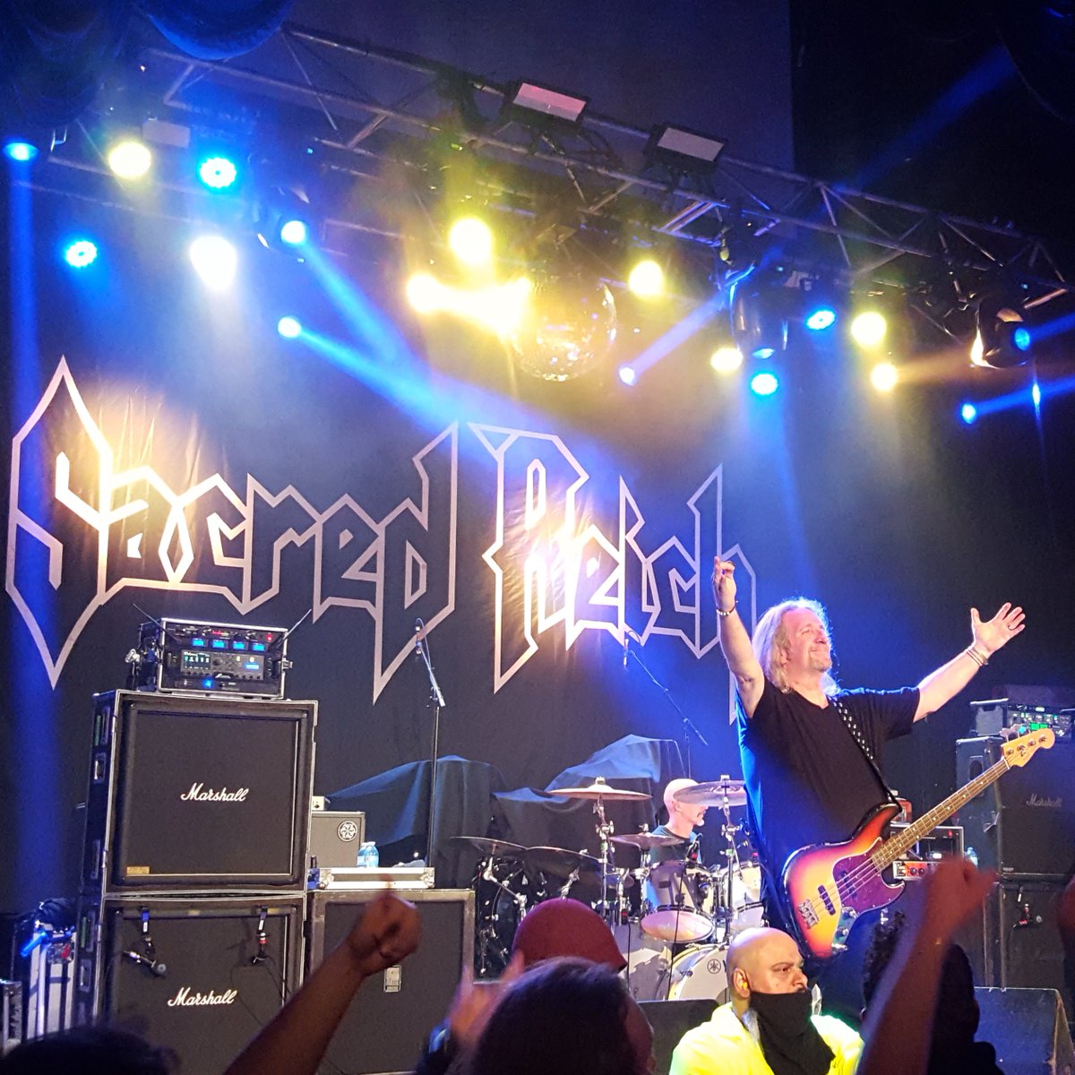 LiveMusicCda's tweet photo. Even if you're not a #Metalhead, everyone needs a little #HeavyMetal in their lives! @SacredReich #PhilRind #MetalFamily #PlayItLoud #BecauseWeLoveIt https://t.co/LH8cO1IgpY