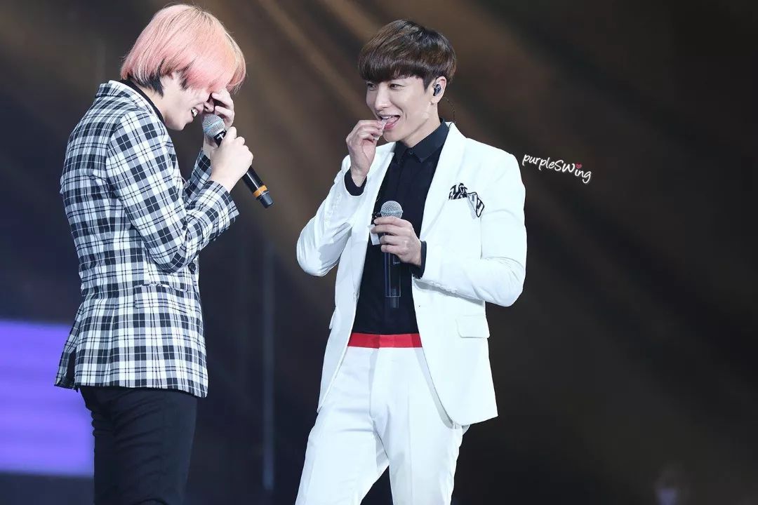 _jungsooheechul's tweet photo. so, how strong did you to stay in this ship?? 🤭🤭
wanna give up??
#teukchul #TeukHee #Heeteuk https://t.co/a3POXZDfek