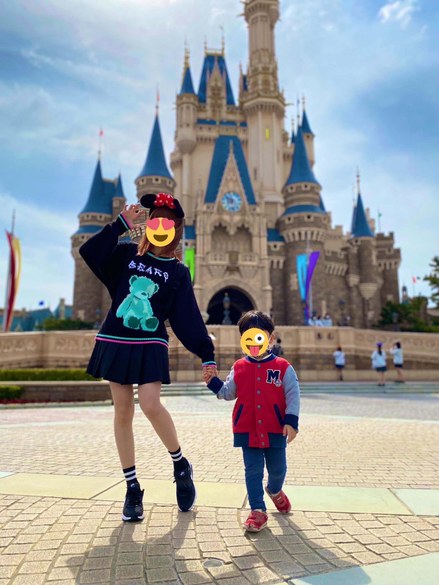 たま 3歳 三つ子7m 修正5m ランド行ってきた 家族3人のディズニーはこれで最後かな 次からは家族6人で ディズニーだ 迷子確実 T Co Y7cc3zsbzv Twitter