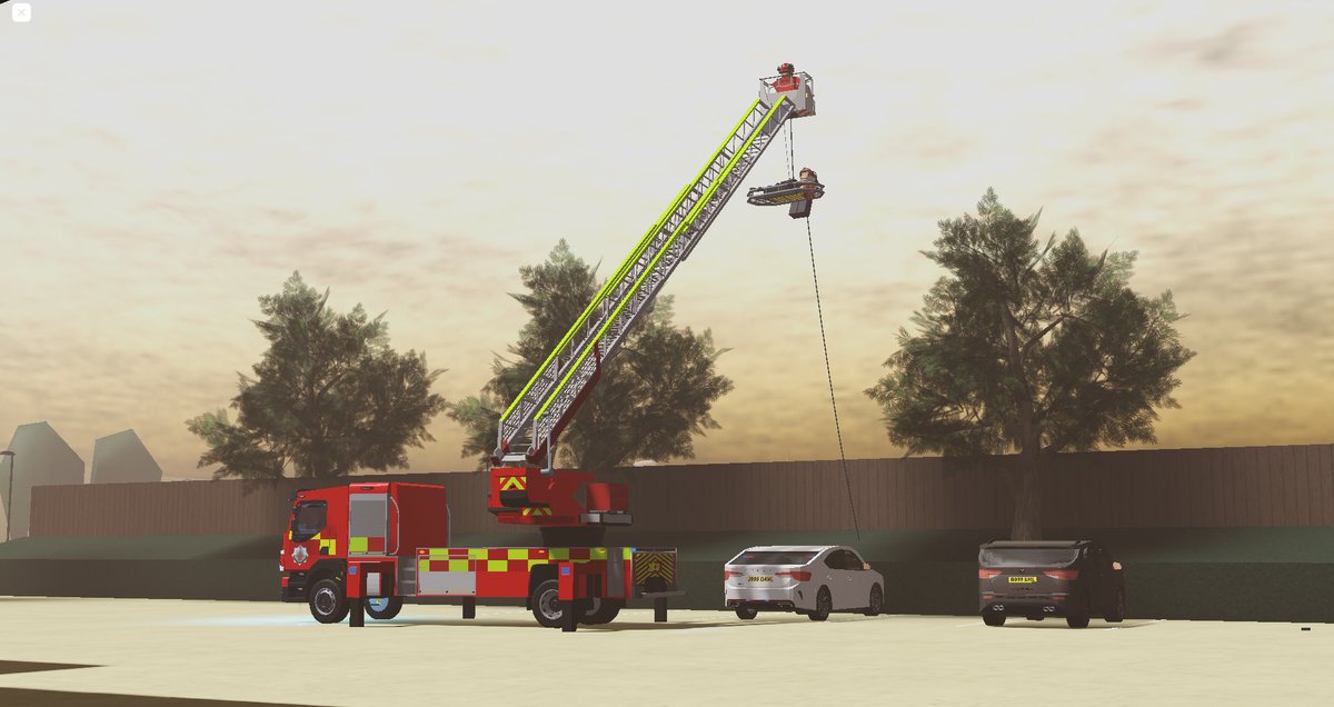 GmfrsTRURblx's tweet photo. Today a few Off Duty TRU Operatives took to the TL Doing #Stoke Basket rescues. Real Great capability and skill that can be brought to incidents so it is vital we perfect it.

#TRUManchester #TRU #GMFRS https://t.co/SgzkGjw60c