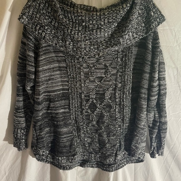 Montage_Decor's tweet photo. So good I had to share! Check out all the items I'm loving on @Poshmarkapp #poshmark #fashion #style #shopmycloset #twelfthstreetbycynthiavincent #jasonmaxwell #drillnyc: https://t.co/u68GAlKecm https://t.co/PuH84X0nGk