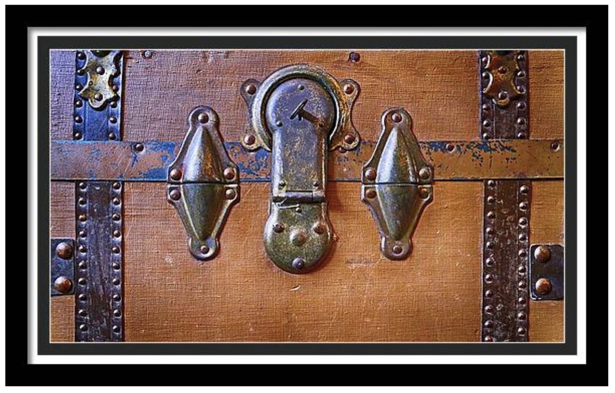 marybedy's tweet photo. Grandma's Trunk 33
https://t.co/CqVRTtu1A6 #steamertrunk #oldtrunk #antiquetrunk #marybedy https://t.co/gDu6ptD8PU