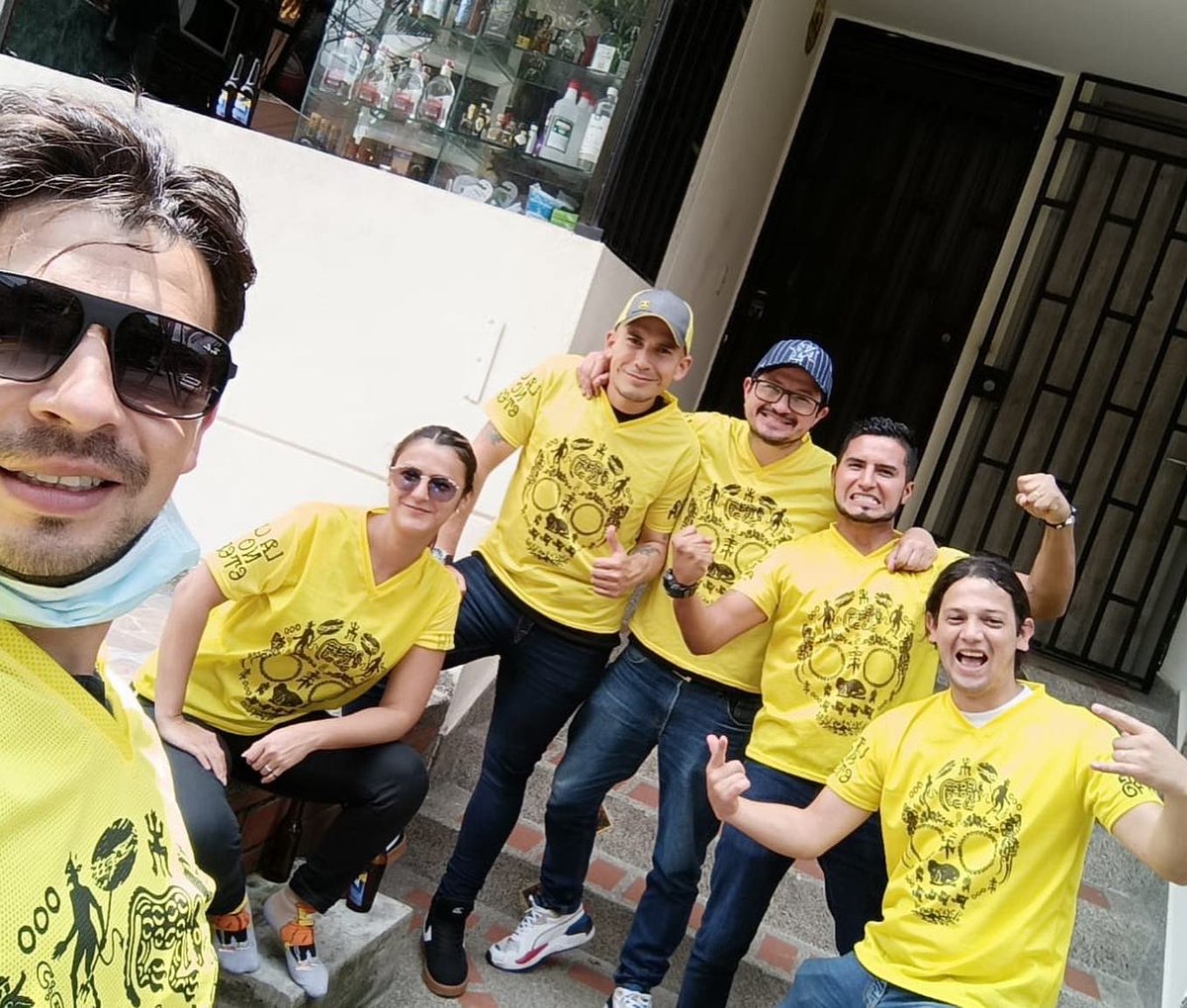 LauCorreaR's tweet photo. Nos gustaría una foto o entrevista con @AlfonsoAndre @SaulHernandezE @marcorenteriao @CAIFANESMEX @marusa1111 https://t.co/X4YFPNeGAx