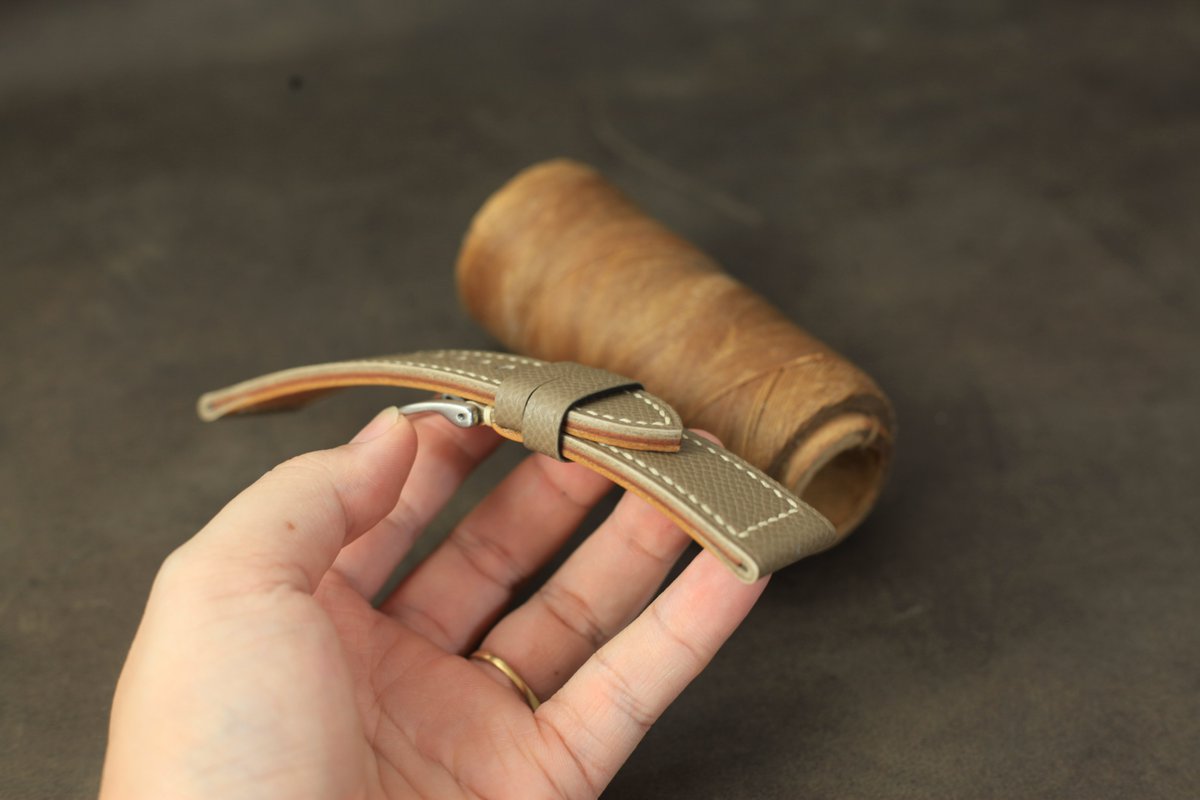 AugLeather tweet picture