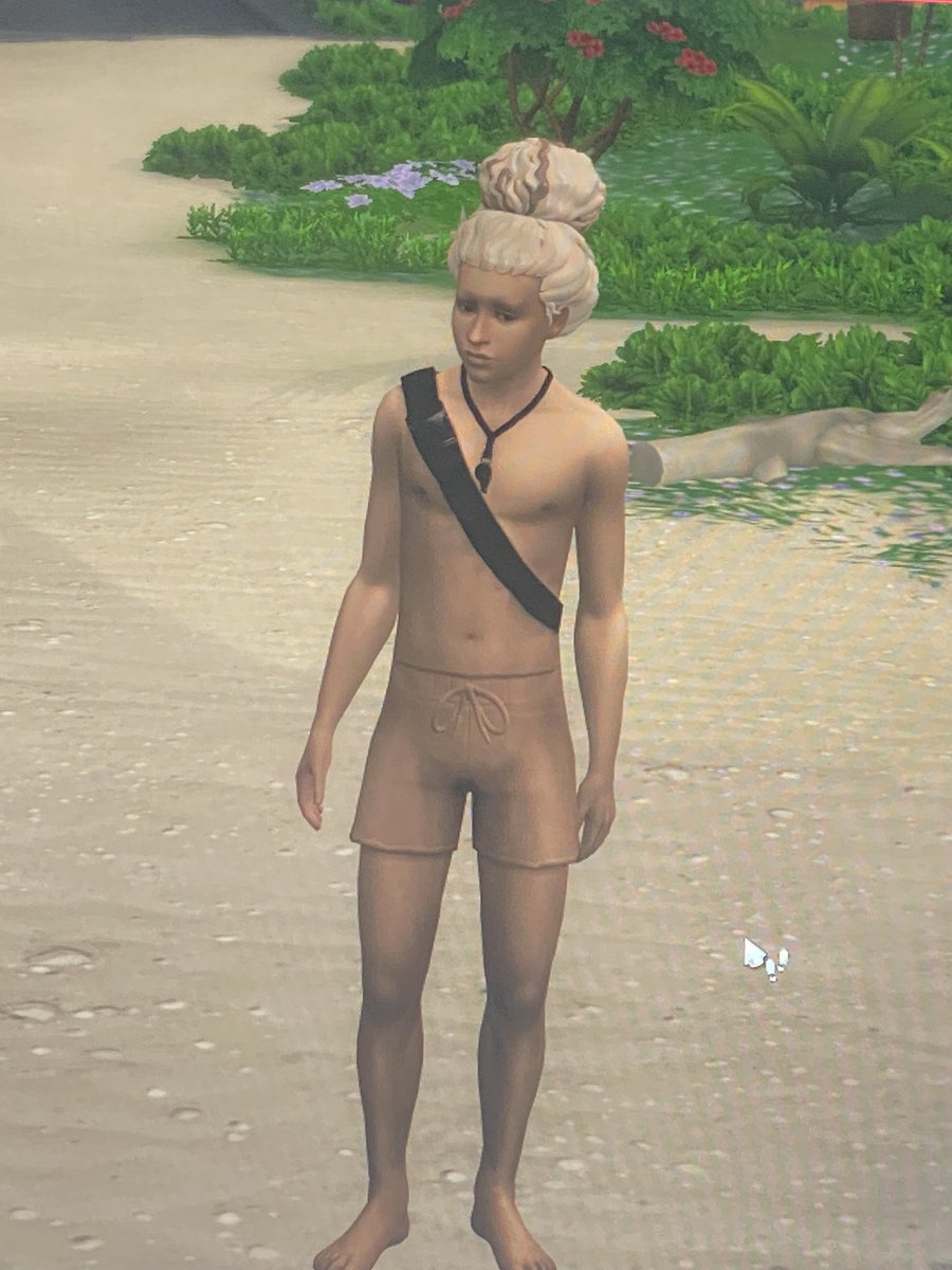 Ashii71209097's tweet photo. @SimGuruNick How can I fix this? If my male sims don’t have shoes on they look like this I also notice today that some of my female also are looking like this not sure if it’s because of the shoes. https://t.co/23SOdQ6dEr