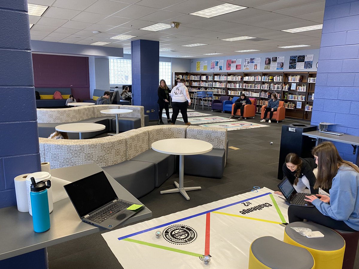 CITGOIALemontHS's tweet photo. Tech Concepts classes visiting the CITGO IA Makerspace for 3D printing and Sphero coding! @LKesslerLHS @LHS_MrCollins @ehoranlhs210 @Bialek_LHS_Sci #WeAreLemont https://t.co/0JpNPueFr6