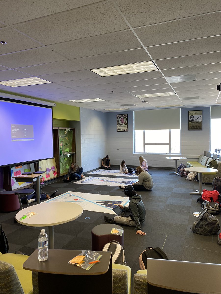 CITGOIALemontHS's tweet photo. Tech Concepts classes visiting the CITGO IA Makerspace for 3D printing and Sphero coding! @LKesslerLHS @LHS_MrCollins @ehoranlhs210 @Bialek_LHS_Sci #WeAreLemont https://t.co/0JpNPueFr6