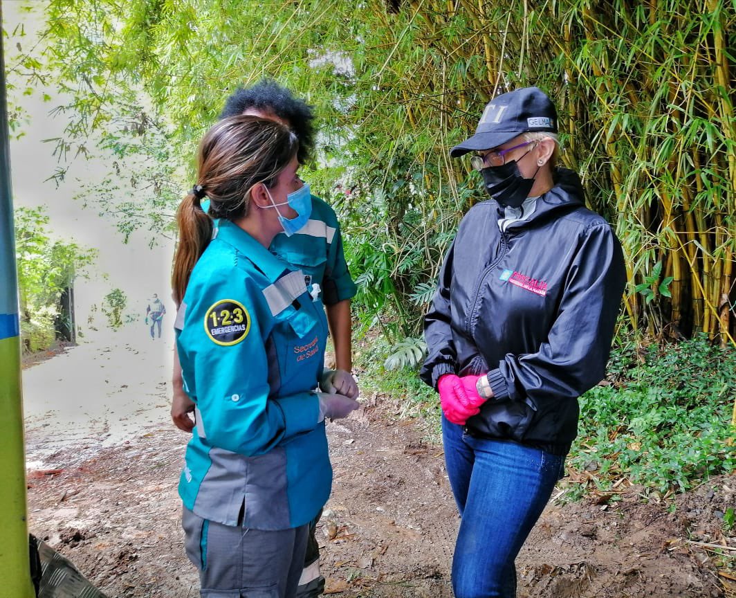AndreeUribeM's tweet photo. Celebro y destaco el trabajo articulado entre #MedellínMeCuida Salud, nuestros #APH123, la @PoliciaMedellin Ambiental, Inspección y Protección Animal, @FiscaliaCol y los Bomberos, por el cuidado la vida. https://t.co/r31qvdAtc9