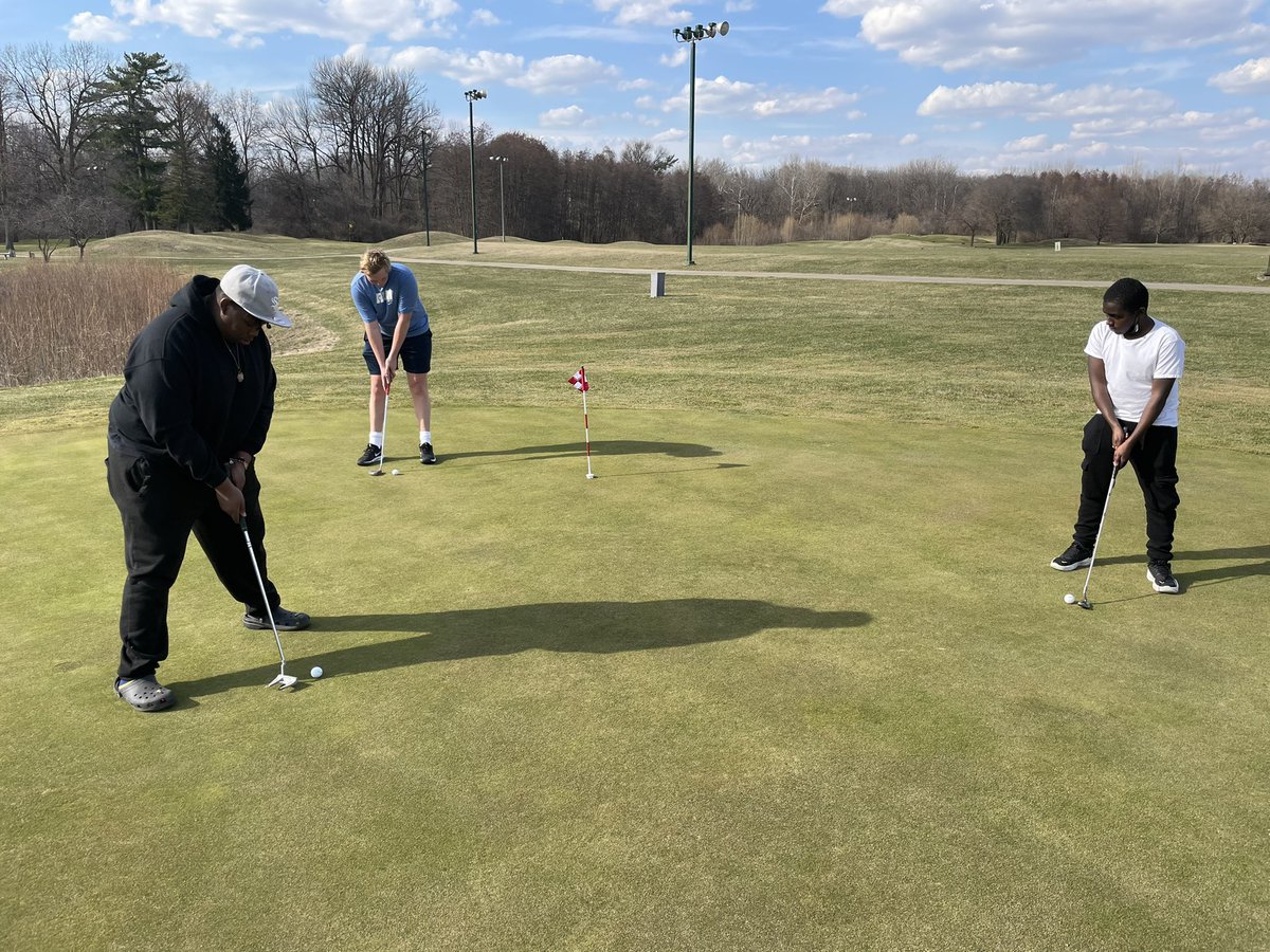 ShortridgeBlueDevilsGolf tweet media