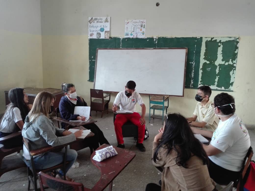 #17marzo se realiza una reunión de planificación para las actividades de la próxima semana y las Elecciones Municipales FEVEEM San Cristóbal.
@MPPEDUCACION @ZonaEducTachira @SPETachira <a href="/COMUNIDADESED15/">DIV. COMUNIDADES EDUCATIVAS TÁCHIRA</a> <a href="/COORDCOMUNITACH/">Coordinación De Comunidades Educativas Táchira</a> <a href="/Berzabethg1/">Berzabethgandicaoficial</a> <a href="/ViceComunidades/">Viceministerio de Comunidades Educativas</a> <a href="/_LaAvanzadora/">Yelitze Santaella</a> <a href="/NicolasMaduro/">Nicolás Maduro</a>