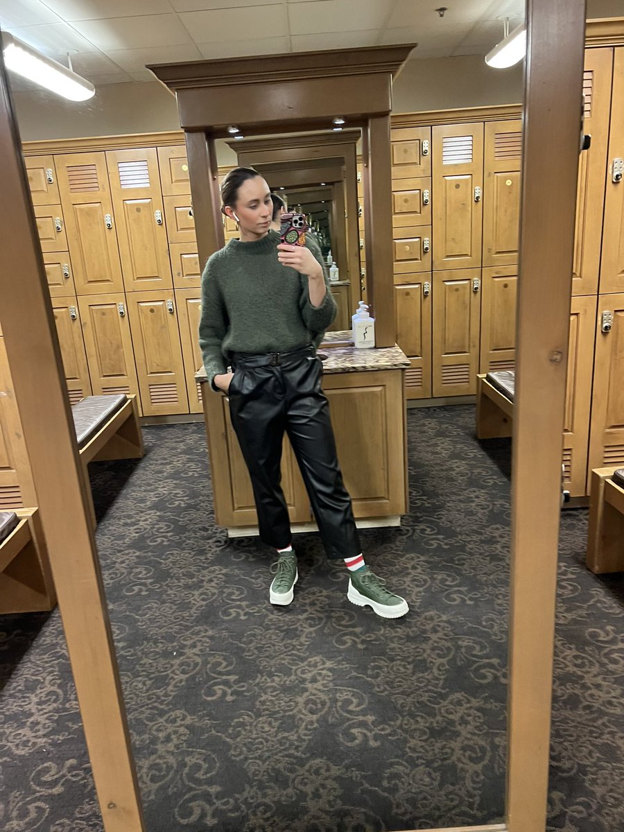 Lauren Donovan tweet media