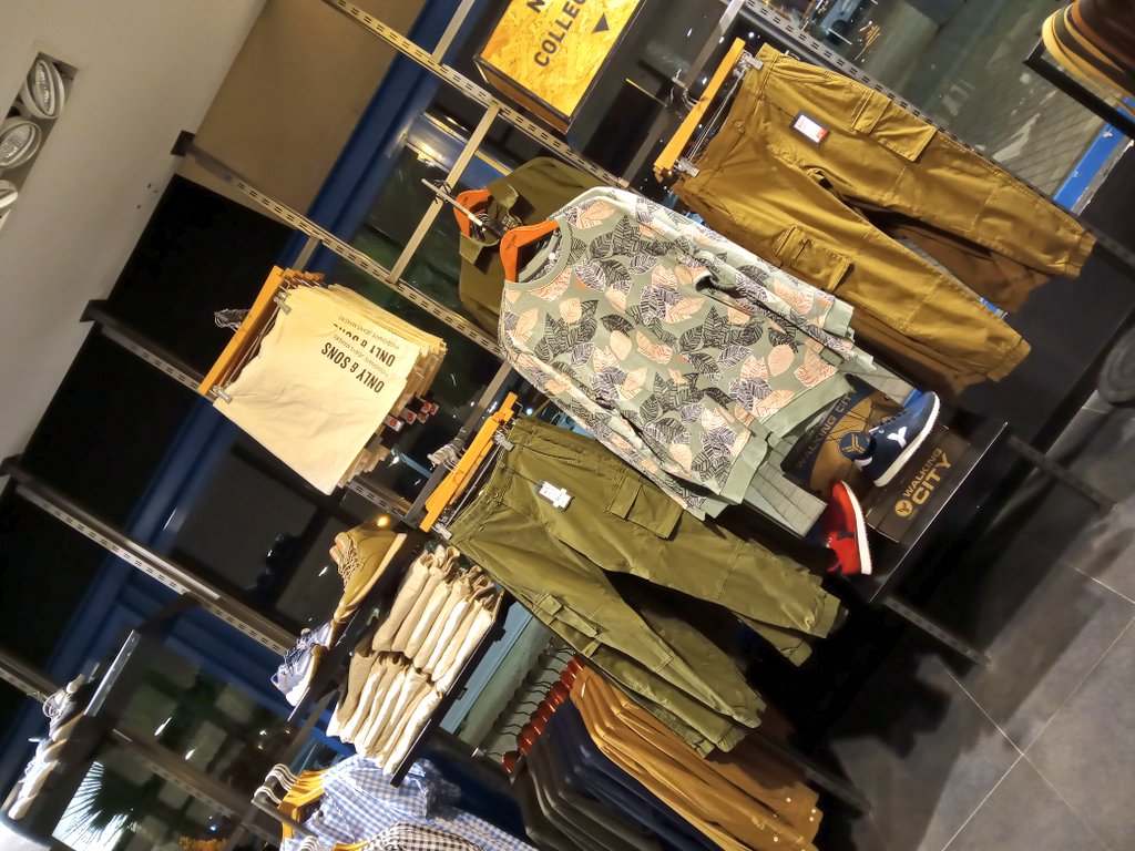 isams95's tweet photo. Colocar a mi gusto y patearme to la tienda pa combinar los colores its my passion 😁 #onlysons https://t.co/LsGj9vC4kE