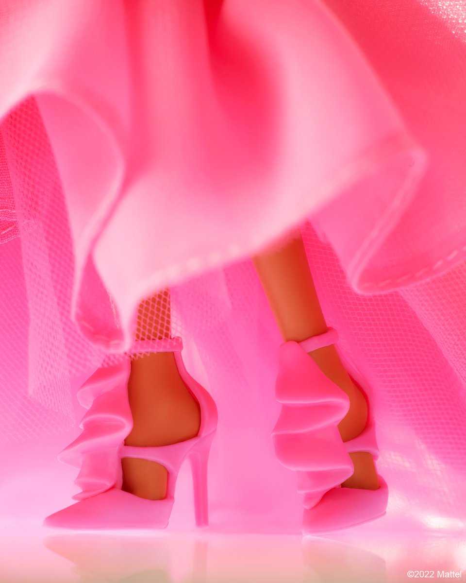 Posh in pink.🎀With radiant, pink chiffon ruffles, rhinestone earrings, and strappy heels, #Barbie returns red-carpet ready with the third doll in the Pink Collection, celebrating her iconic signature color. Shop the stunning Silkstone collector doll now. bit.ly/barbie-pink-do…
