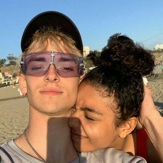 justinsfuckk's tweet photo. oi gentee, sou nova no fandom, alguem pode me dizer se eles são namorados? https://t.co/AXJFp4M6NJ