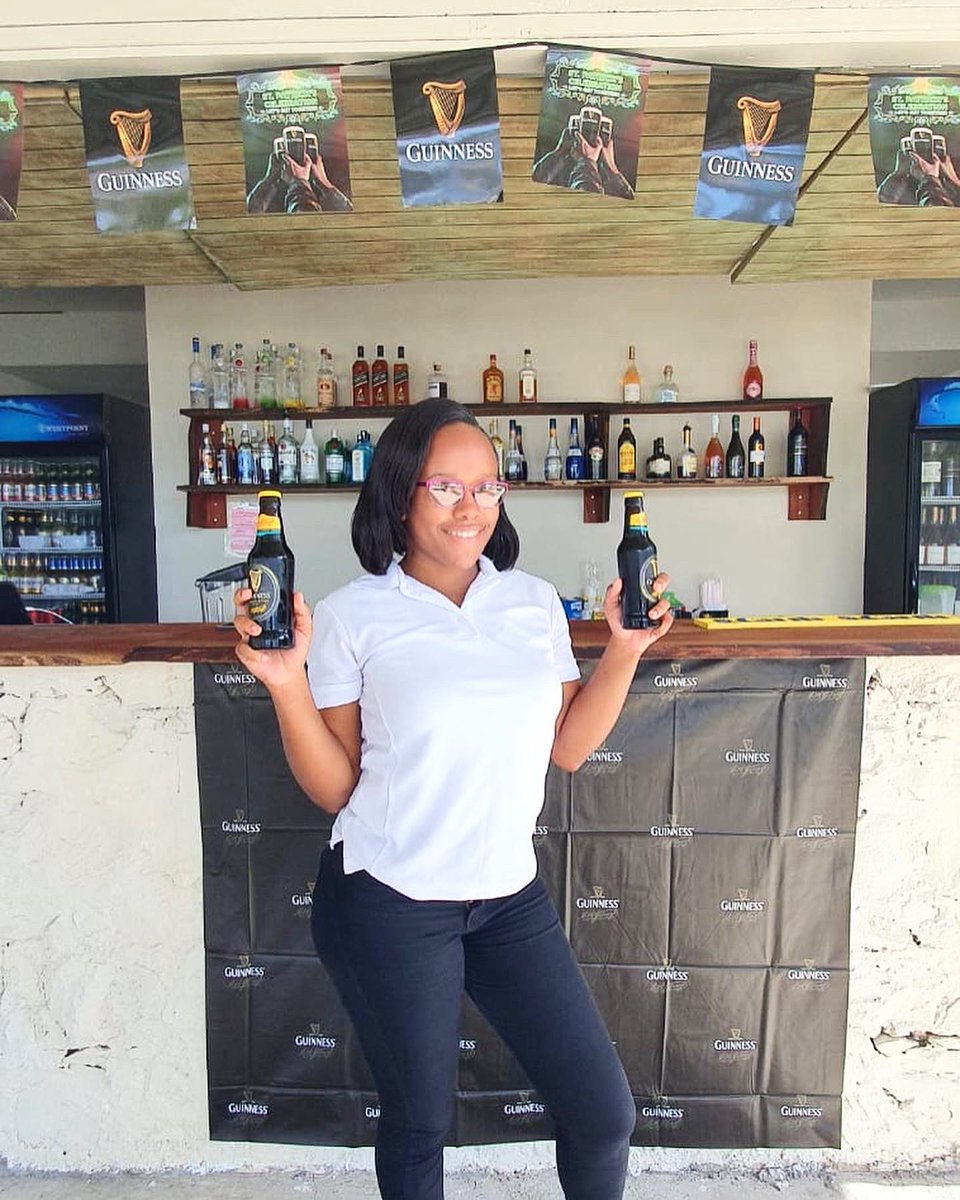 CoconutGroveSVG's tweet photo. It’s all about #Guinness today! 🍀
ONLY $5!! 😮
Wear green and you might just be a LUCKY winner! 😉

Please drink responsibly. https://t.co/ohJsfrZ0DS