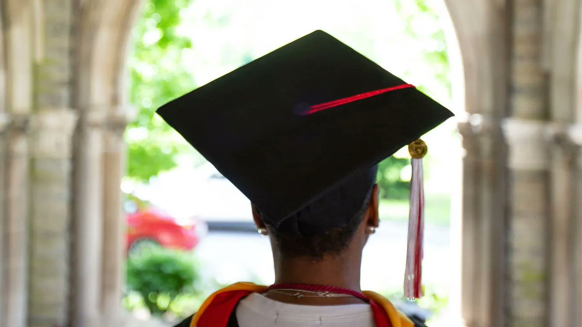 ChestnutHill's tweet image. Griffin Grads, have you ordered your regalia yet? The deadline is Tuesday, 3/22!  🎓 
bit.ly/37ysxsV #GriffinGrad2022