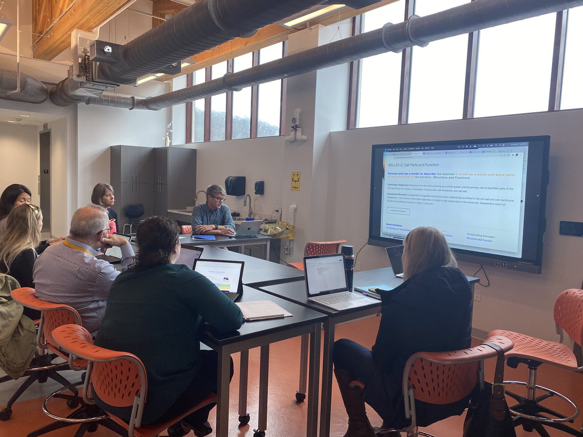 JustOlive_Ed's tweet photo. Happy Bozeman Science Day! Post 3/3 To wrap up the day, @paulandersen led our MS & HS Leadership teams in a round table discussion focused on long term planning and the ways we can provide the best, 3D-science learning experiences for our #WeAreChappaqua students. #ChappScience https://t.co/Uu2ZSwstVB
