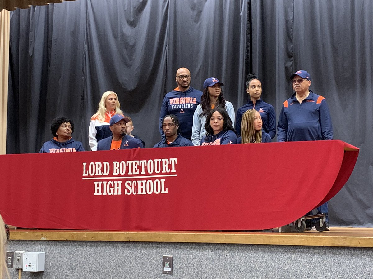 CoachLB's tweet photo. Congratulations KJ Bratton on signing with UVA to continue his football career. @catawbacrazies https://t.co/64TYDk8vH4