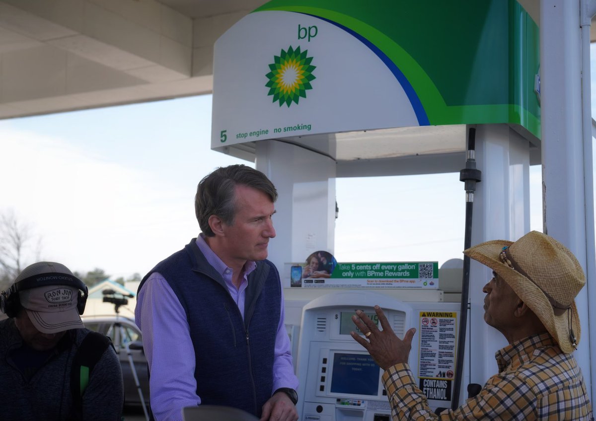 GovernorVA74's tweet photo. Rising gas prices are hurting Virginians and we need to do something about it. My proposal would use $437 million of the more than $1 billion transportation fund surplus to provide needed relief to struggling Virginians by lowering the price at the pump by 26 cents a gallon! https://t.co/1xqkIrqoWw