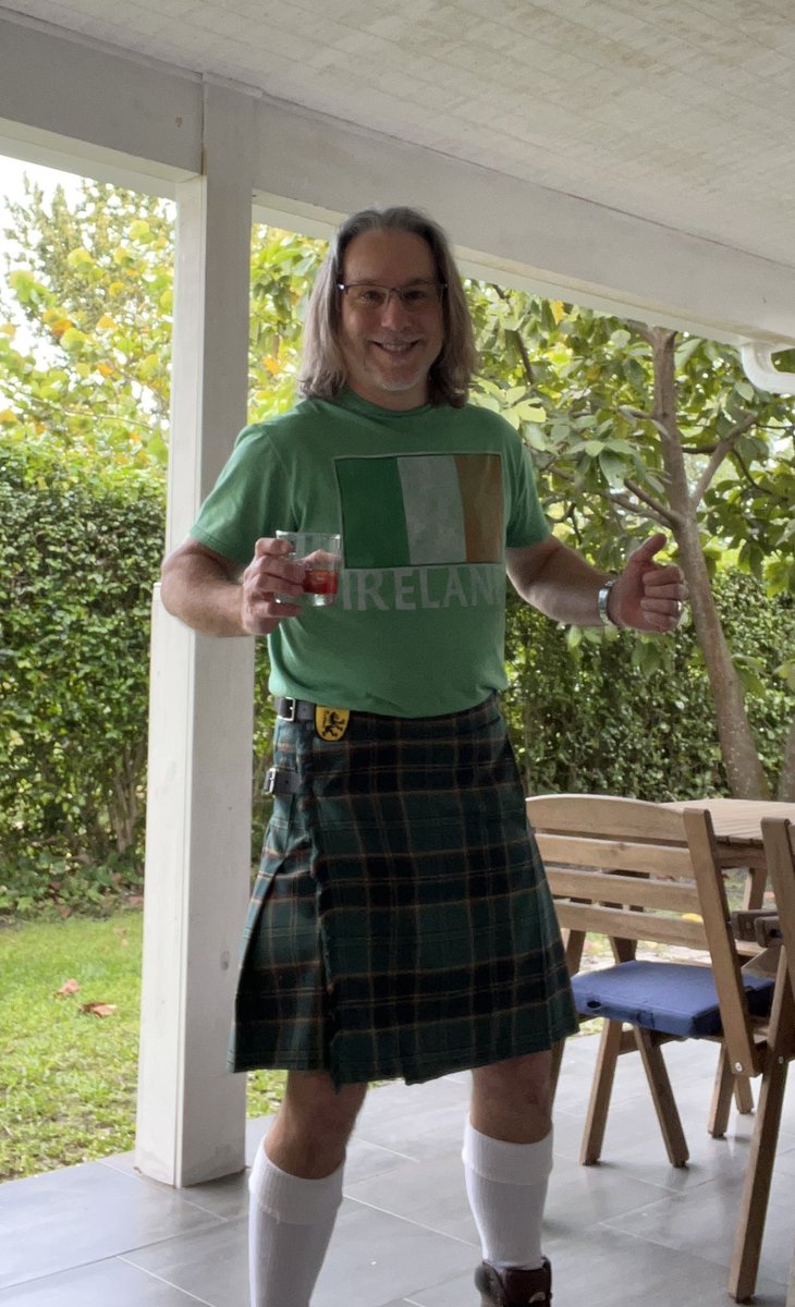 runlevl4's tweet photo. This picture kilt me.  RT @goinggodotnet: Ready for some St. Paddy’s Day! https://t.co/zvR60F68xR