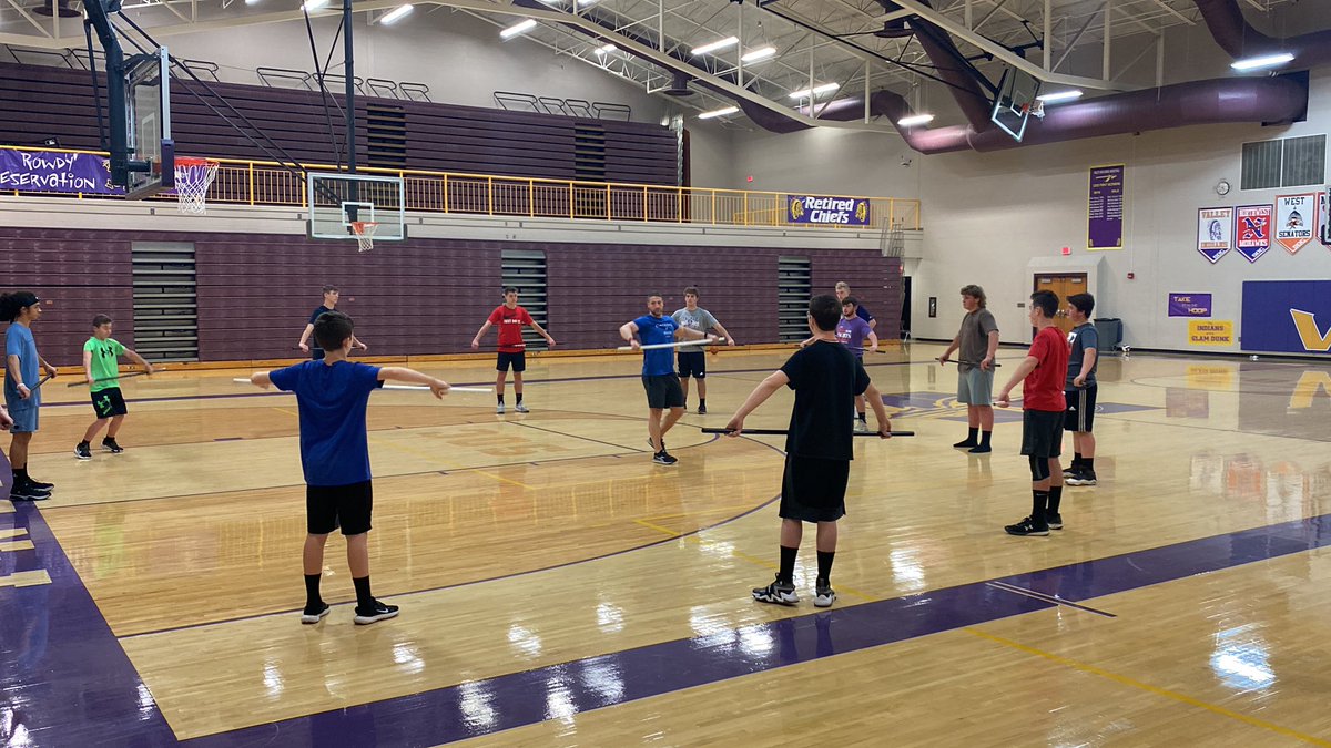 valleyindiansfb's tweet photo. Week 3‼️ Working on the power snatch #HWPO #Loading https://t.co/aeSEupcVfE
