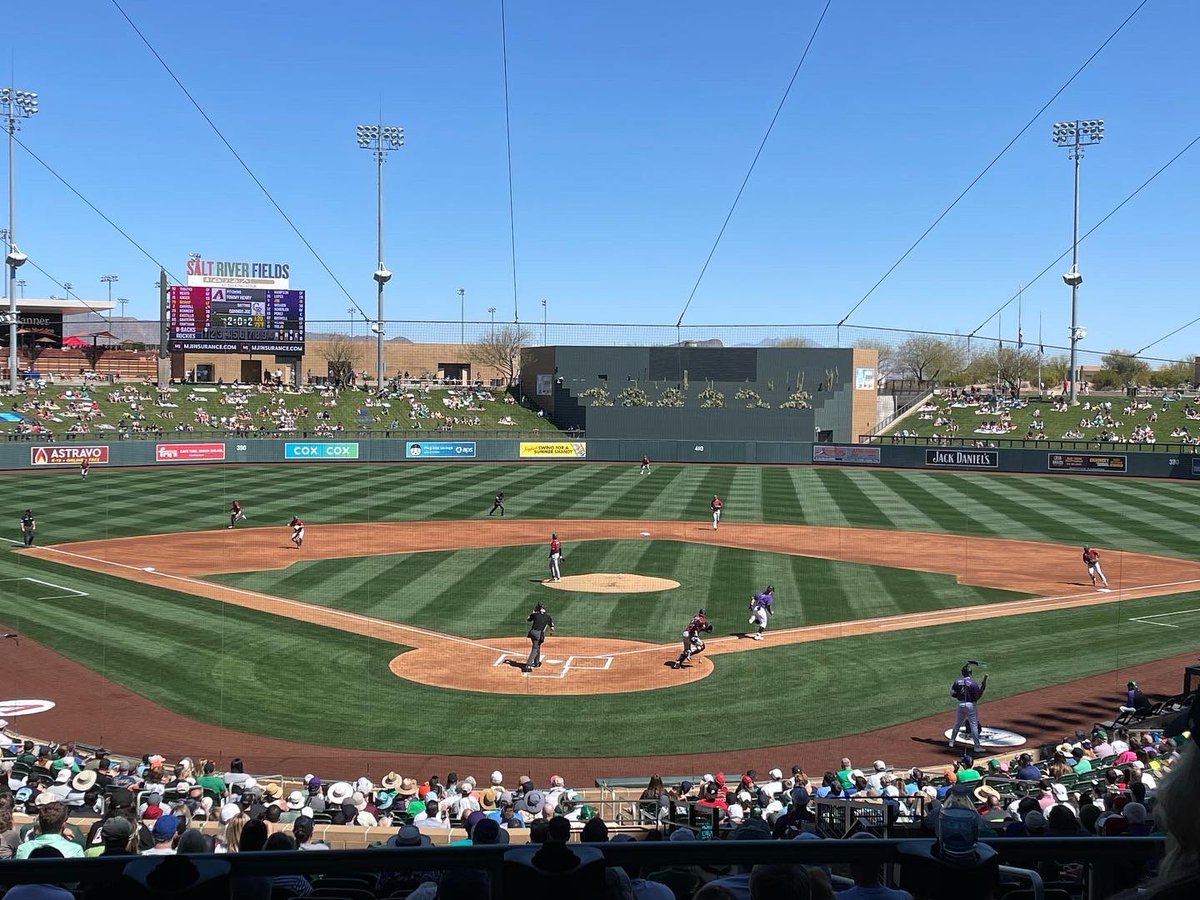 brinkman81's tweet photo. Baseball time. And it’s fucking glorious. #azspringtraining #cactusleague https://t.co/PZH5q03oDu