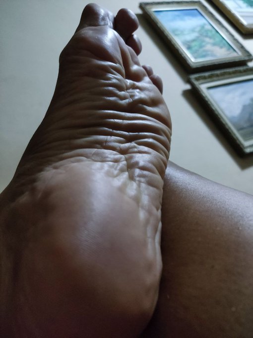 le pasas la lengua a cada arruguita? 🍒🥺👣🔥💋 #feetmodel #Feet #feetworshi̇p #FeetWorshiping #solesfeet<a href="/tag/feetmodel"class="tags">#feetmodel</a><a href="/tag/feet"class="tags"><span>#feet</span></a><a href="/tag/toes"class="tags"><span>#toes</span></a><a href="/tag/soles"class="tags"><span>#soles</span></a><a href="/tag/feetworship"class="tags"><span>#feetworship</span></a><a href="/tag/17march"class="tags"><span>#17march</span></a><a href="/tag/solesfeet"class="tags"><span>#solesfeet</span></a>