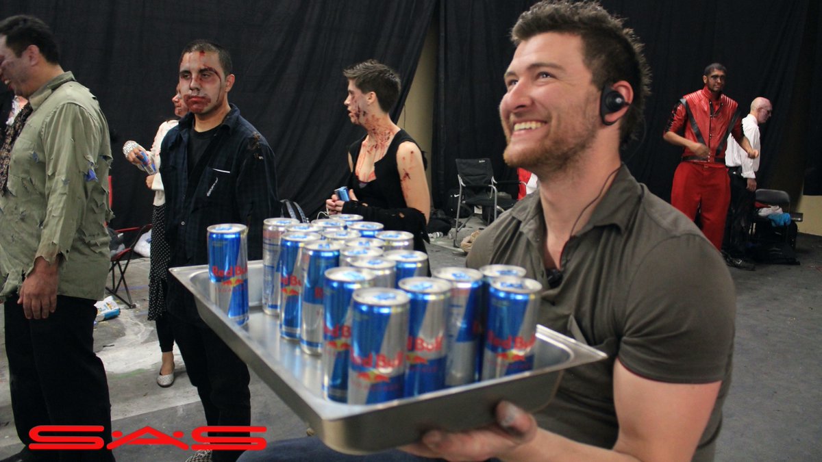 SASMOVIESTUDIO's tweet image. Who loves @ResidentEvil? SAS had the opportunity to work on the 5th movie of the franchise (Retribution)🩸🔫

Being on set was thrilling and since the production started in October... the set was extra scary😭We needed alot of Redbull!😅
#SonyPictures #SASSTUDIOS #ResidentEvil 🧟‍♂️