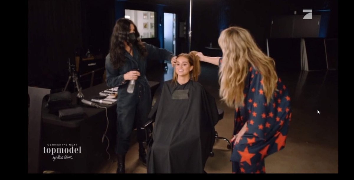 mermiur's tweet photo. Heidi bei Viola: "Wir haben keine Zeit mehr"
Heidi bei Inka:

#gntm https://t.co/VXAwAvdtvL